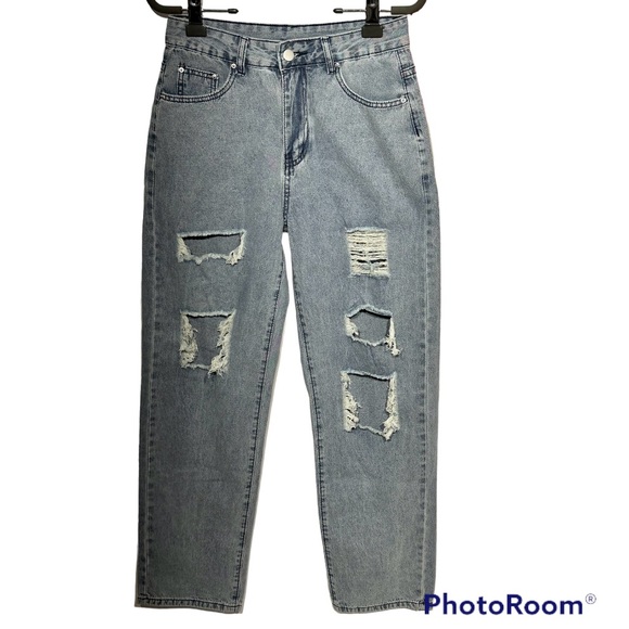 Mwardrobe NWOT High Wasted Baggy Ripped Boyfriend Jeans Small - Picture 1 of 11